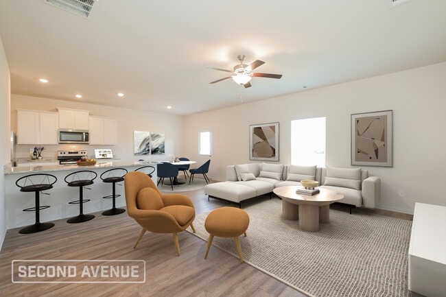 726 Woody Dr in Monroe, GA - Foto de edificio - Building Photo