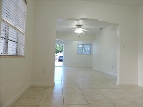 3134 SW 25th Ter in Miami, FL - Building Photo - Building Photo
