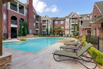 Terra at Piney Point Apartments in Houston, TX - Building Photo - Building Photo