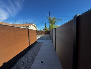 7793 Merito Ave in San Bernardino, CA - Foto de edificio - Building Photo