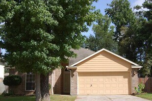 12130 La Salle Oaks, Unit 3 in Conroe, TX - Building Photo