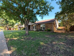 1738 Hartford Dr in Carrollton, TX - Building Photo - Building Photo