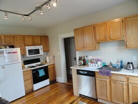101 Heath St, Unit #3 in Somerville, MA - Building Photo