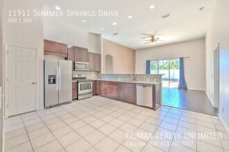 11911 Summer Springs Dr in Riverview, FL - Building Photo - Building Photo
