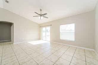 4108 Shelter Bay Dr in Kissimmee, FL - Building Photo - Building Photo
