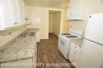 103 N Loop Dr in Camarillo, CA - Building Photo - Building Photo