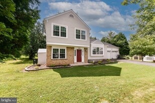 10135 Forest Hill Cir in Manassas, VA - Building Photo