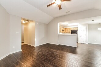 2737 Breezy Ridge Trail in Memphis, TN - Building Photo - Building Photo