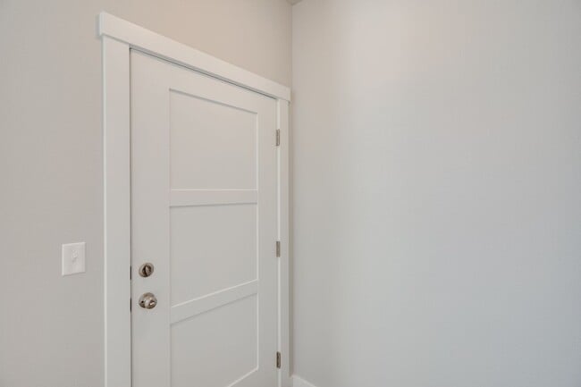 327 Riggs Springs Ave in Meridian, ID - Building Photo - Building Photo