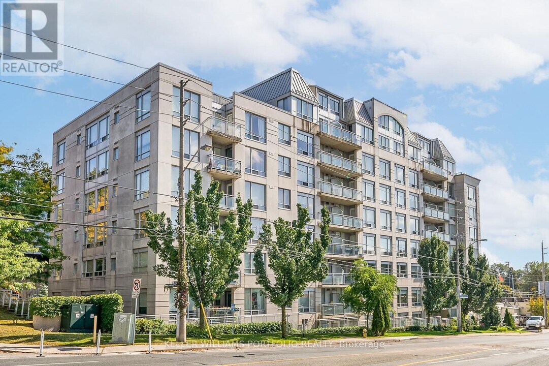 1801-1801 Bayview Ave in Toronto, ON - Building Photo