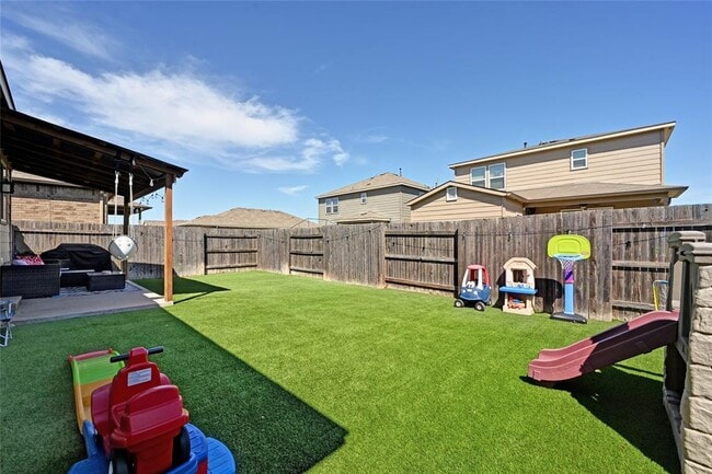 154 Palm Dr in Buda, TX - Building Photo - Building Photo