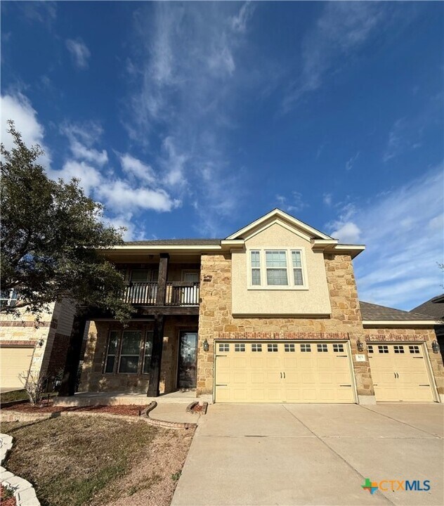 305 Leather Oak Loop in San Marcos, TX - Building Photo