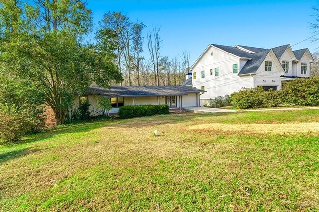 1593 Bubbling Creek Rd NE in Atlanta, GA - Building Photo - Building Photo