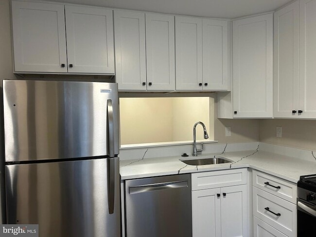 804 Briarwood Ct in Washington Township, NJ - Building Photo - Building Photo