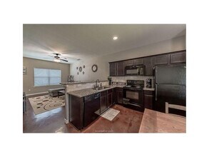 131 Watson St in Bryan, TX - Foto de edificio - Building Photo