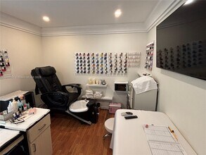 2201 NW 45th Ave in Coconut Creek, FL - Building Photo - Building Photo