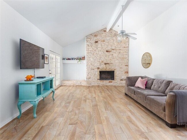 4829 Trail Crest Cir in Austin, TX - Foto de edificio - Building Photo