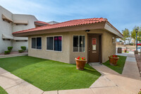 Irvine Park Condominiums in Scottsdale, AZ - Building Photo - Building Photo