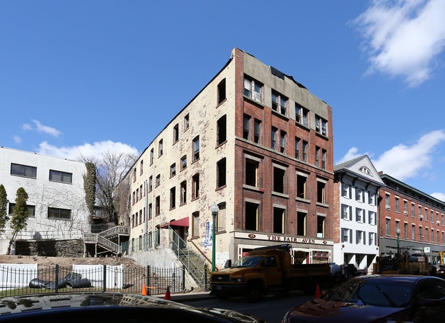 The Fairhaven in Norwich, CT - Building Photo - Building Photo