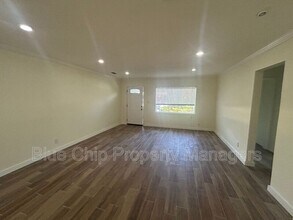 4634 W Sunset Blvd in Tampa, FL - Building Photo - Building Photo