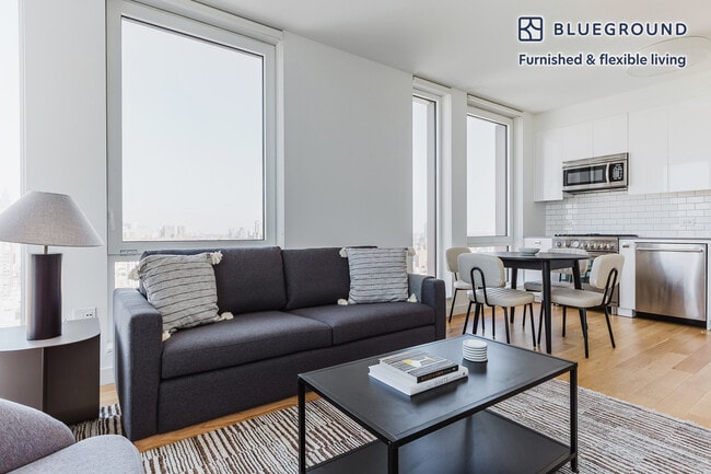 125 Delancey St in New York, NY - Building Photo - Building Photo