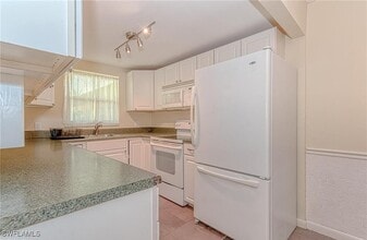 4290 Gulfstream Dr in Naples, FL - Building Photo - Building Photo