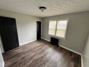119 46th St SW, Unit #3 in Canton, OH - Building Photo - Building Photo