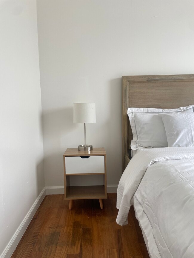 197 S 9th St, Unit Room for Rent