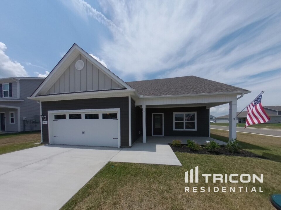 2402 Valverde Wy in Murfreesboro, TN - Foto de edificio