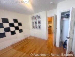 82 Sacramento St in Somerville, MA - Foto de edificio - Building Photo