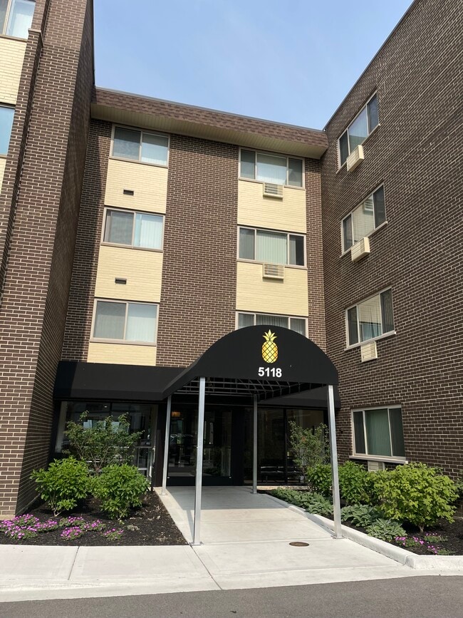 5118 Fairview Apartments