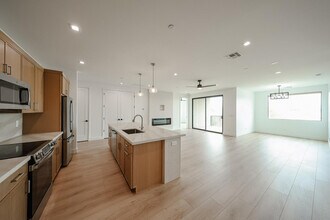 15006 N Ivory Dr in Fountain Hills, AZ - Foto de edificio - Building Photo