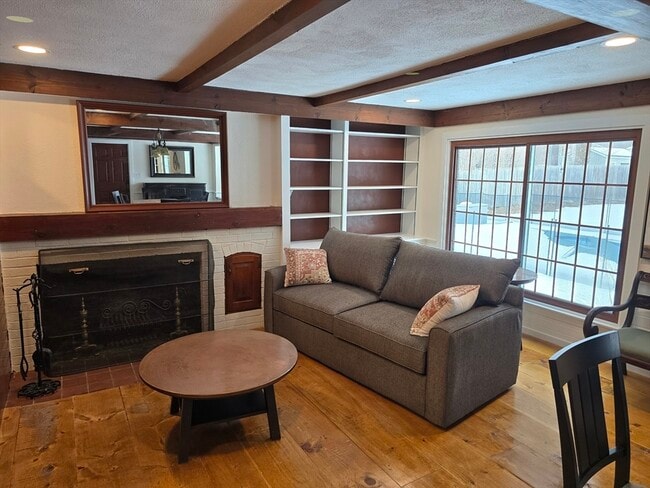 223 Central St in Hudson, MA - Building Photo - Building Photo