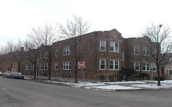 4901 W Parker Ave in Chicago, IL - Building Photo