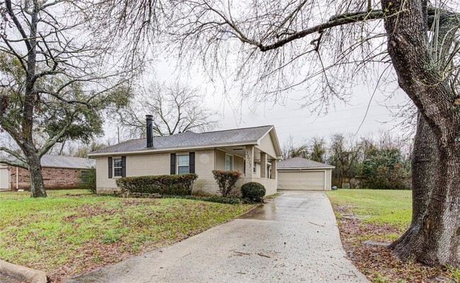 property at 23715 Summer Pine Dr