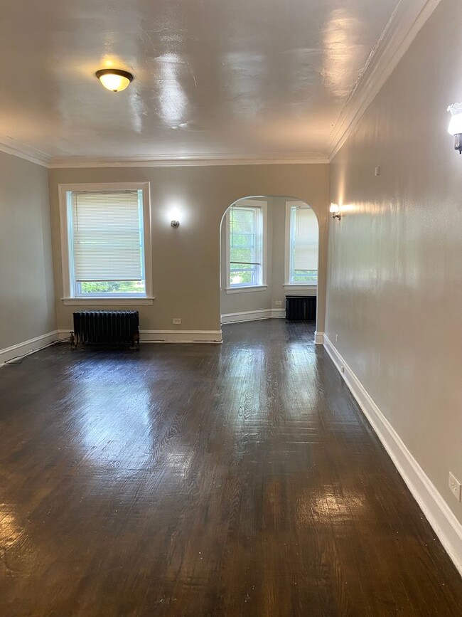 property at 7346 S Phillips Ave