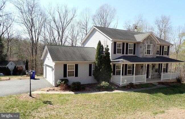 16455 Peak Run Pl in Hughesville, MD - Foto de edificio - Building Photo