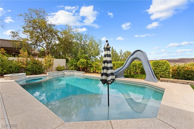 property at 34 Isleworth Dr