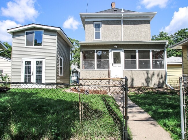 property at 425 Superior St