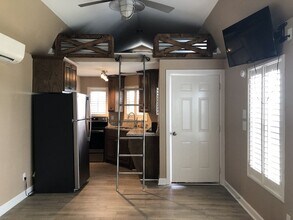 241 Mount Pisgah Dr in Comfort, TX - Building Photo - Building Photo