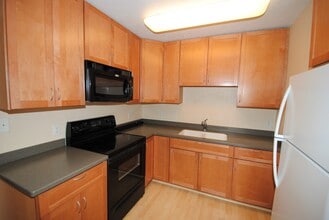95 Glacier Ave in Fairbanks, AK - Building Photo - Building Photo