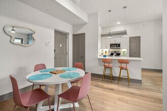 8936 Williams Cir in Naples, FL - Building Photo - Building Photo