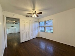 403 Oak Dr in Lake Jackson, TX - Building Photo - Building Photo