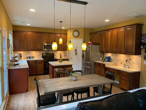 Room in House on Arbor Vista Dr in Charlotte, NC - Building Photo - Building Photo