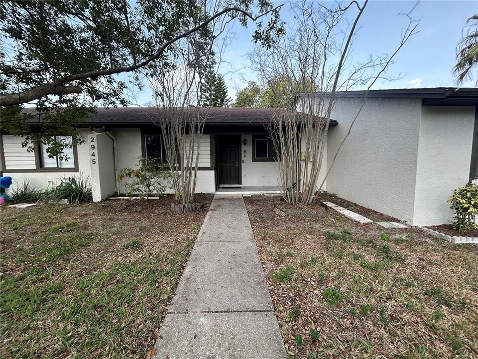 2945 Grove Wood Blvd in Palm Harbor, FL - Building Photo