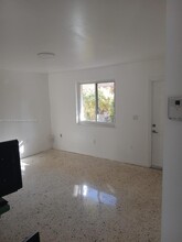 84 E 15th St in Hialeah, FL - Building Photo - Building Photo