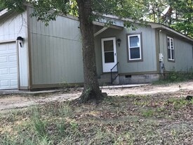 110 Silas Ct in Warner Robins, GA - Building Photo