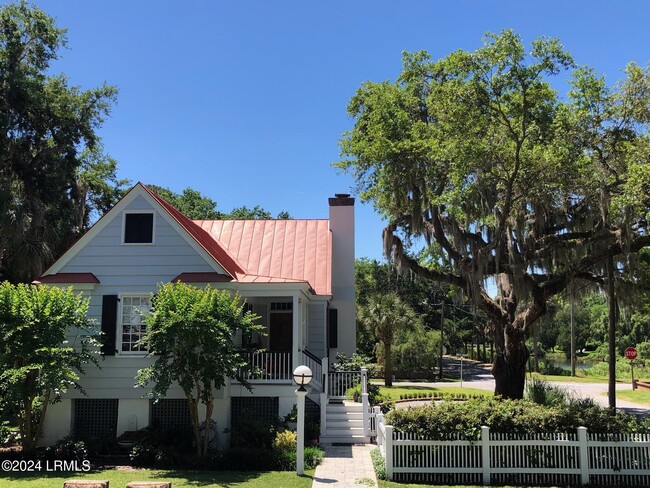 315 King St in Beaufort, SC - Building Photo - Building Photo