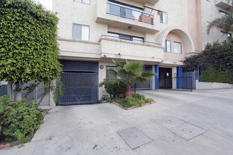 Park Mariposa Apartments in Los Angeles, CA - Building Photo - Building Photo