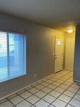 1032 E Michelle Dr in Phoenix, AZ - Building Photo - Building Photo